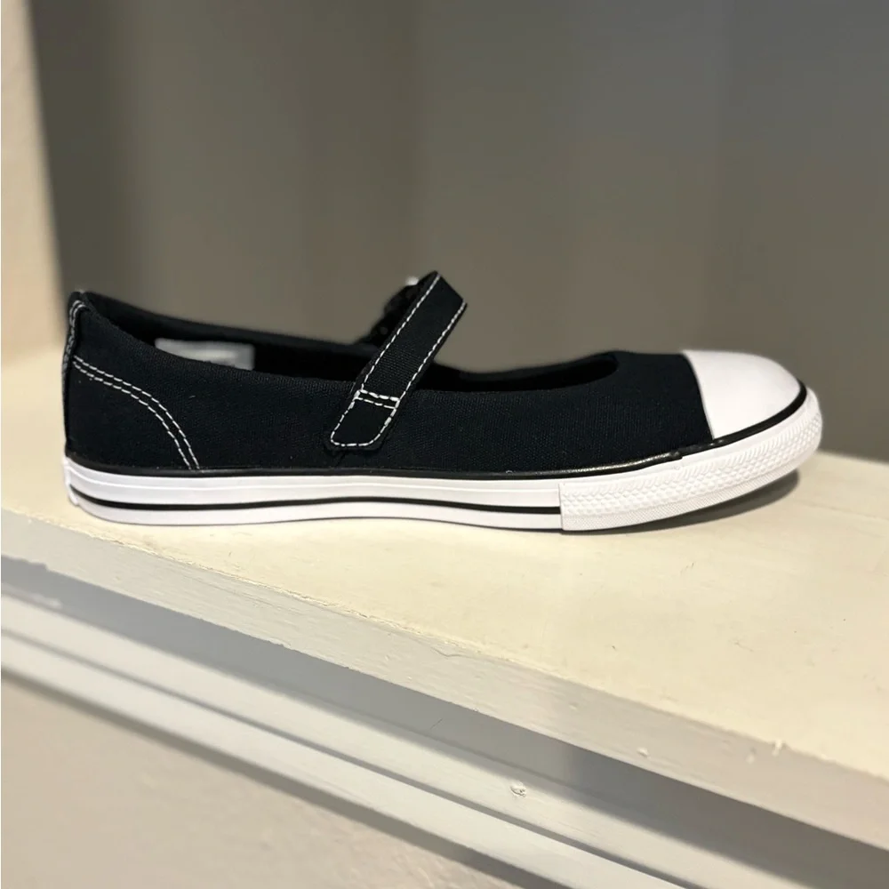 Converse CTAS Dainty Mary Jane Chuck Taylor Black White Slip On Shoes Youth 2Y